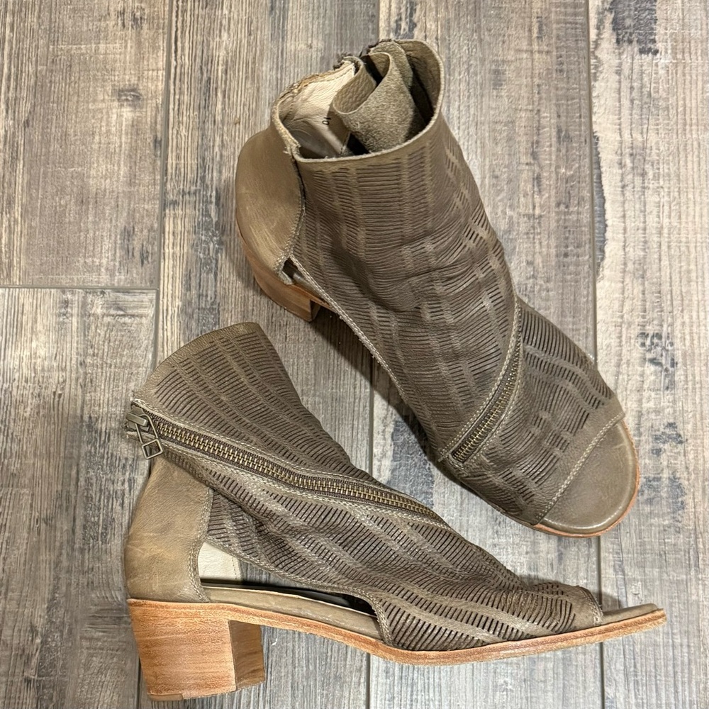 Baske California Open Toe Ankle Booties 10
